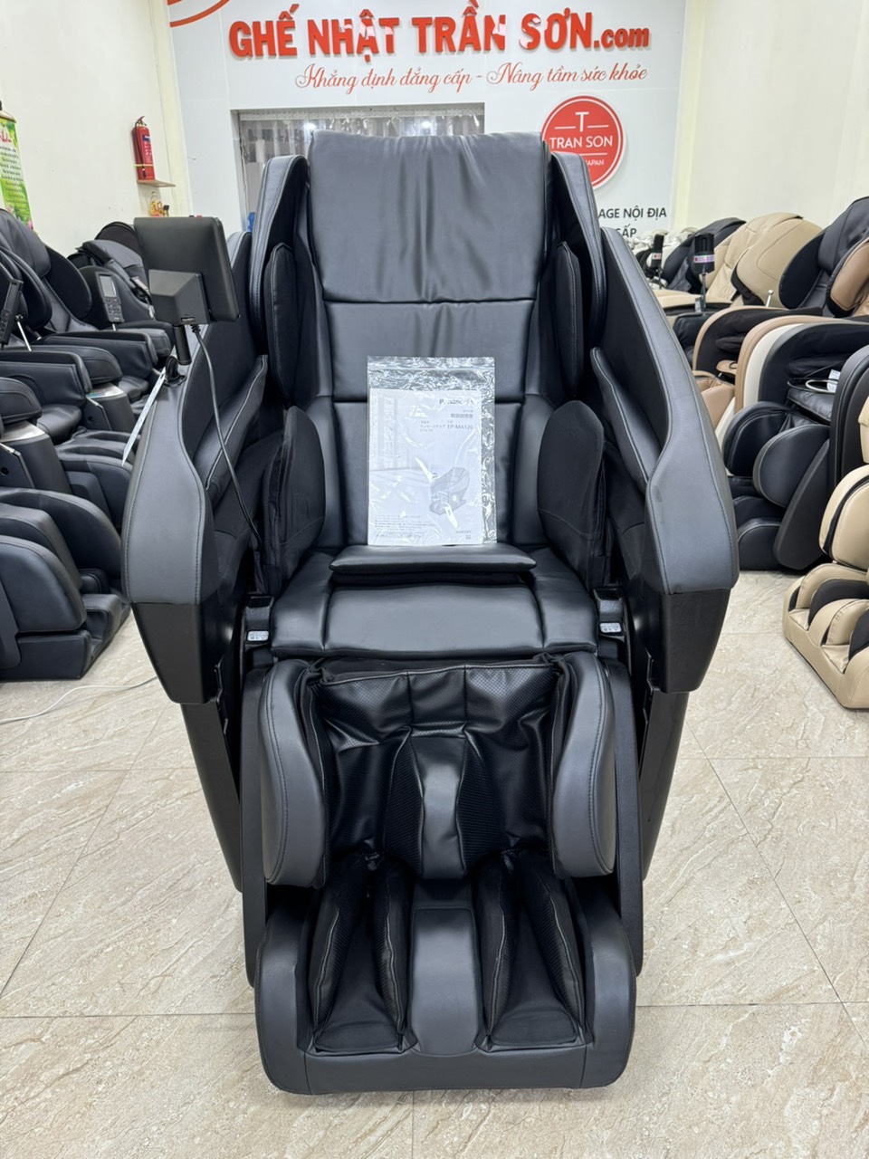 Ghế massage Panasonic EP-MA120 (Hàng trưng bày có thùng)